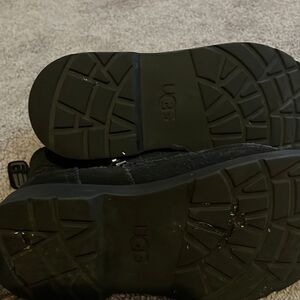 Boys UGGs BOOTS   